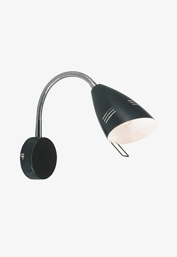 Fin vägglampa 2025 från Markslöjd.