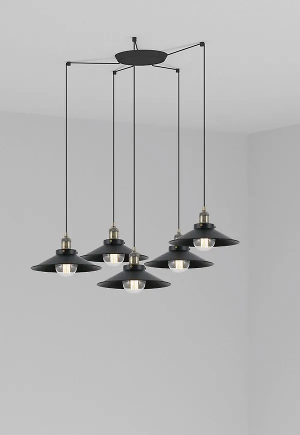 Smickrande taklampa 2025 från Faro Barcelona.