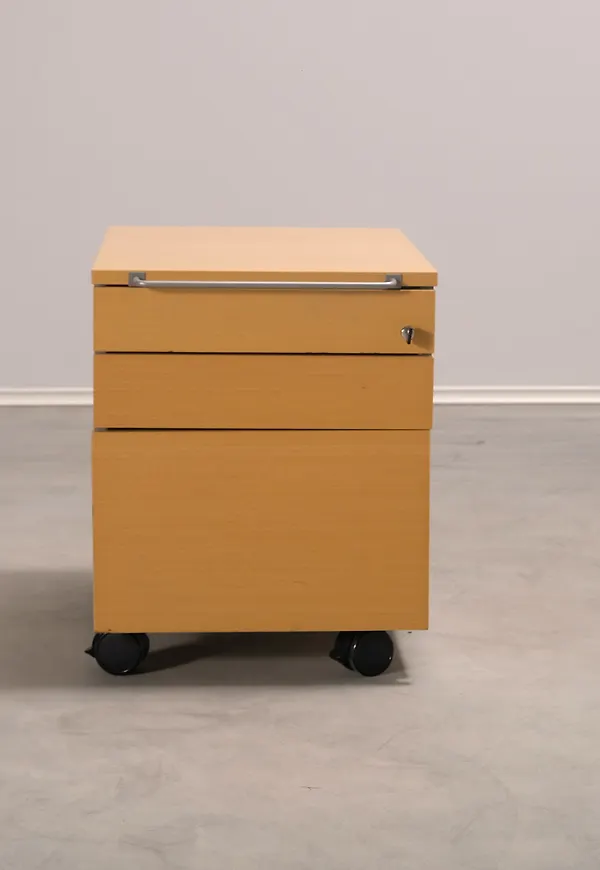 Brun Martela-hurts i stilriktig modell.