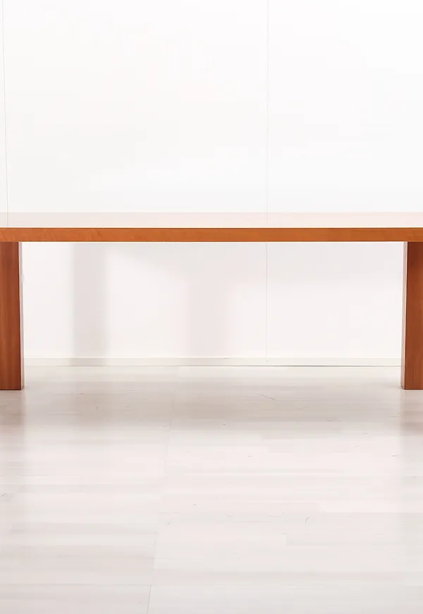 Exklusiv brun bord 2025 från No brand.