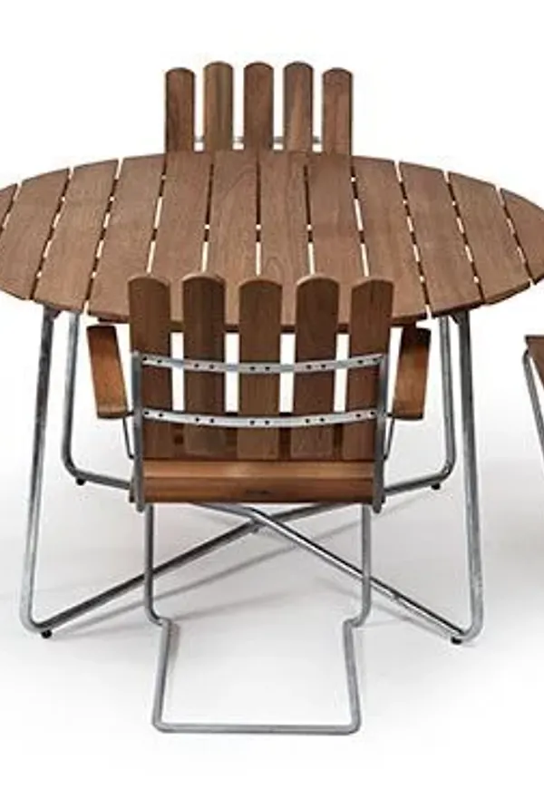 Mysig grupp i teak från Grythyttan Stålmöbler.