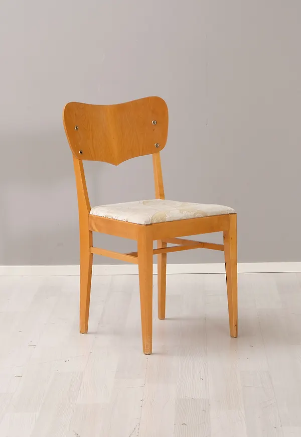 Fin matstol 2025 från No brand.