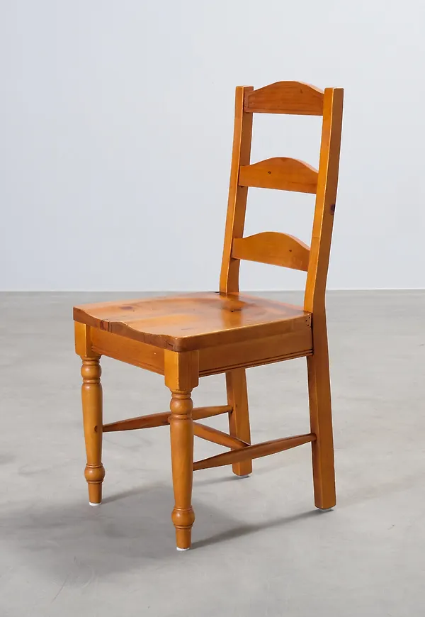 Trendig matstol 2025 från No brand.