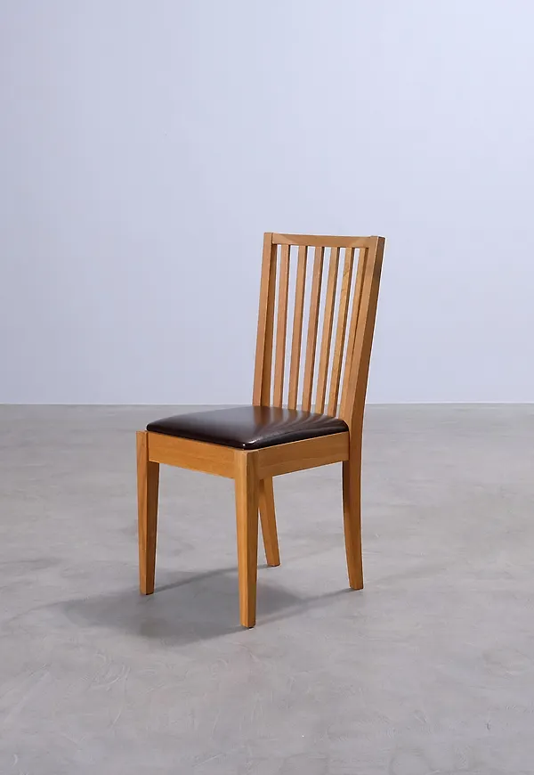 Jättefin matstol 2025 från No brand.