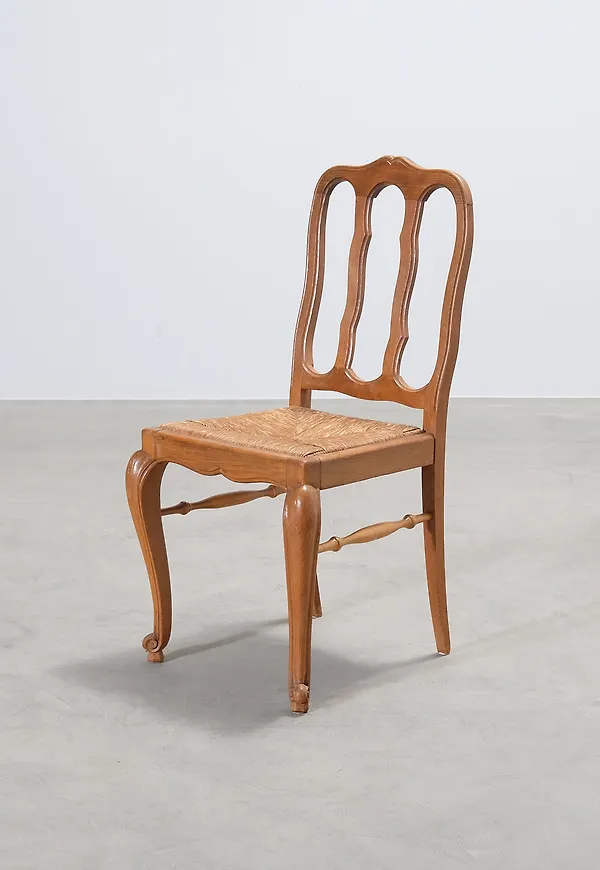 Mysig Stol som passar bra vid många olika tillfällen.