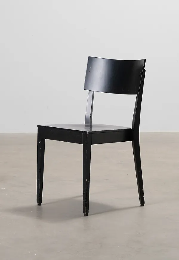 Superfin svart matstol 2025 från No brand.