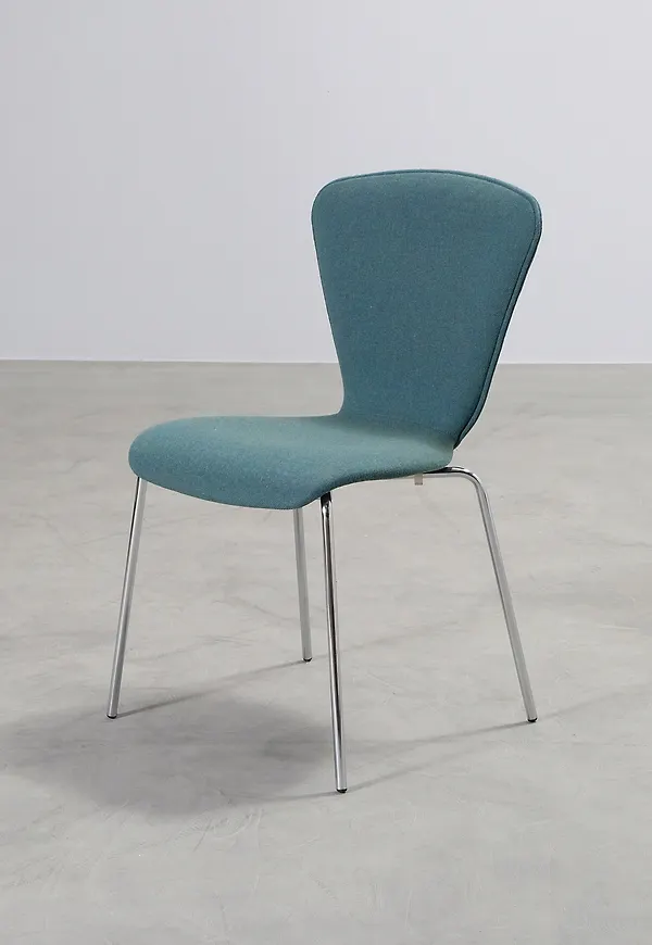 Mysig Stol som passar bra vid många olika tillfällen.