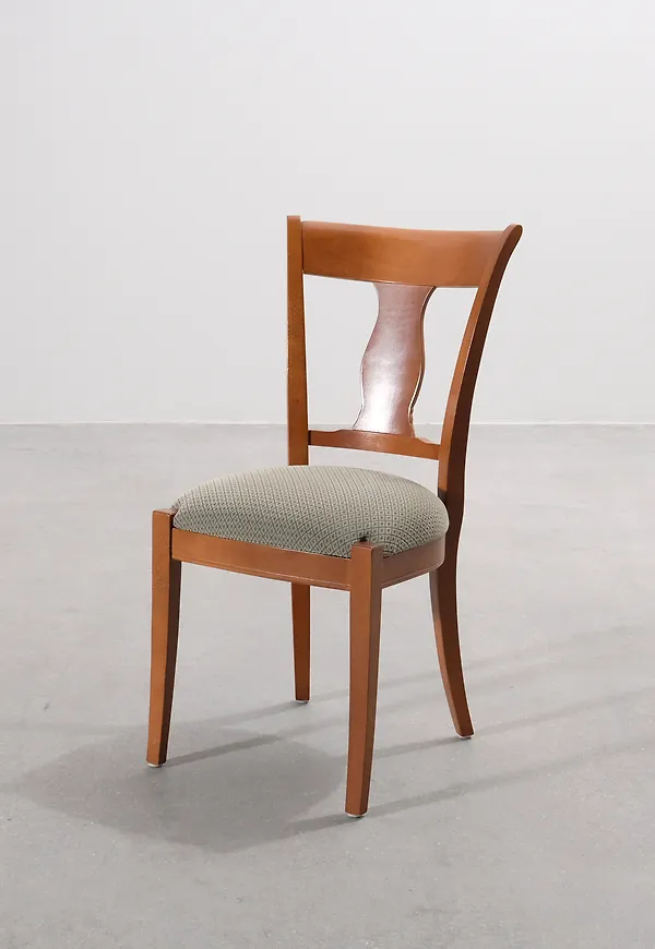 Matstol som passar perfekt till sommaren 2025!