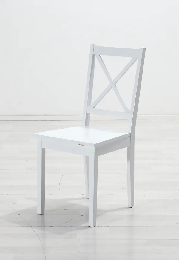 Fantastiskt fin Stol som passar bra vid många olika tillfällen.