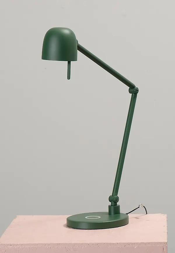 Skrivbordslampa som passar perfekt till sommaren 2025!