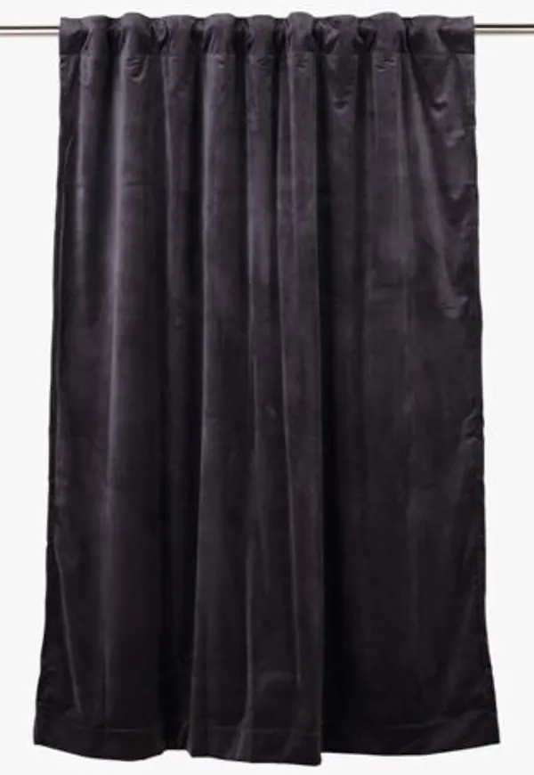 Grå hemtex-gardin i jättefin modell.