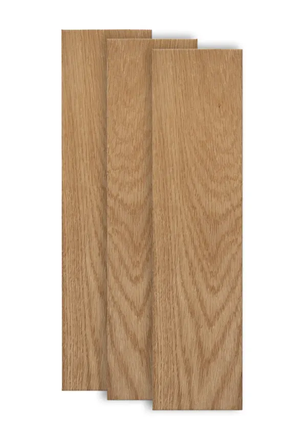 Supersnygg ekhylla i beiget från Maze.