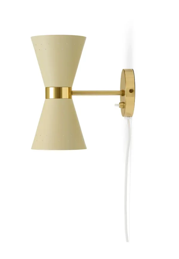 Supersnygg beige lampa 2025 från Menu.