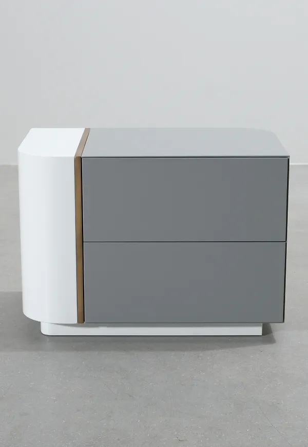 Supersnygg nattduksbord 2024 från Meridiani.