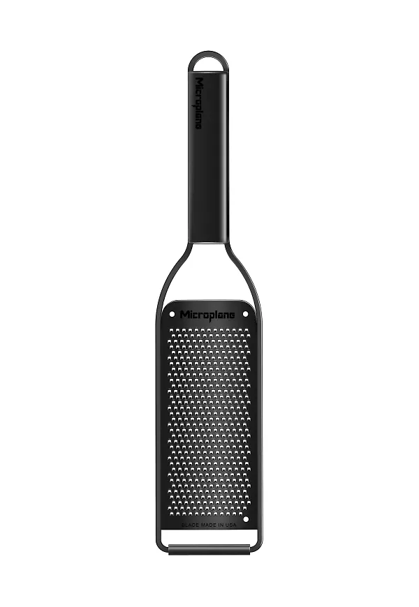 Ikonisk rivjärn i svart från Microplane.