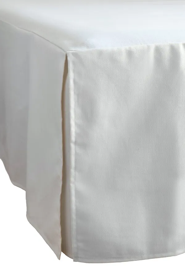 Vit Mille Notti-sängkappa i modern modell.