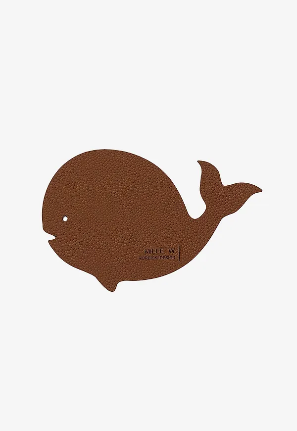 Brun MiLLE W NORDISK DESIGN-underlägg i otroligt fin modell.