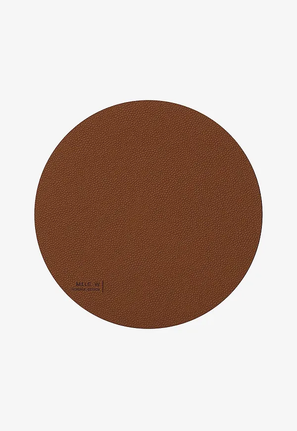 Brun MiLLE W NORDISK DESIGN-grytunderlägg i superfin modell.