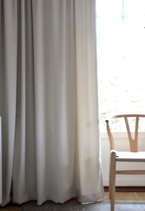 Ikonisk vit gardin 2025 från Mimou.