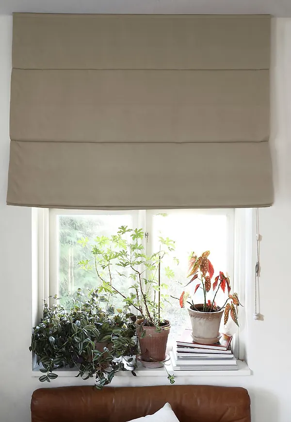 Smickrande hissgardin 2025 från Mimou.