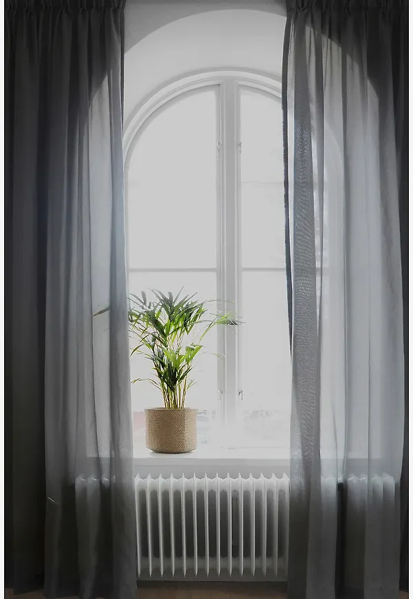Moderiktig gardin 2026 från Mimou.