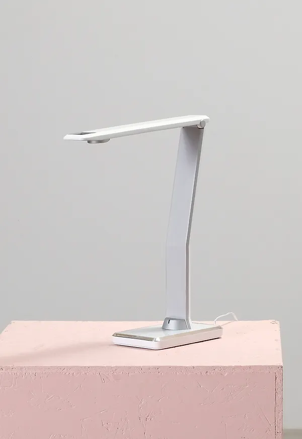 Skrivbordslampa som passar perfekt till vintern 2024!