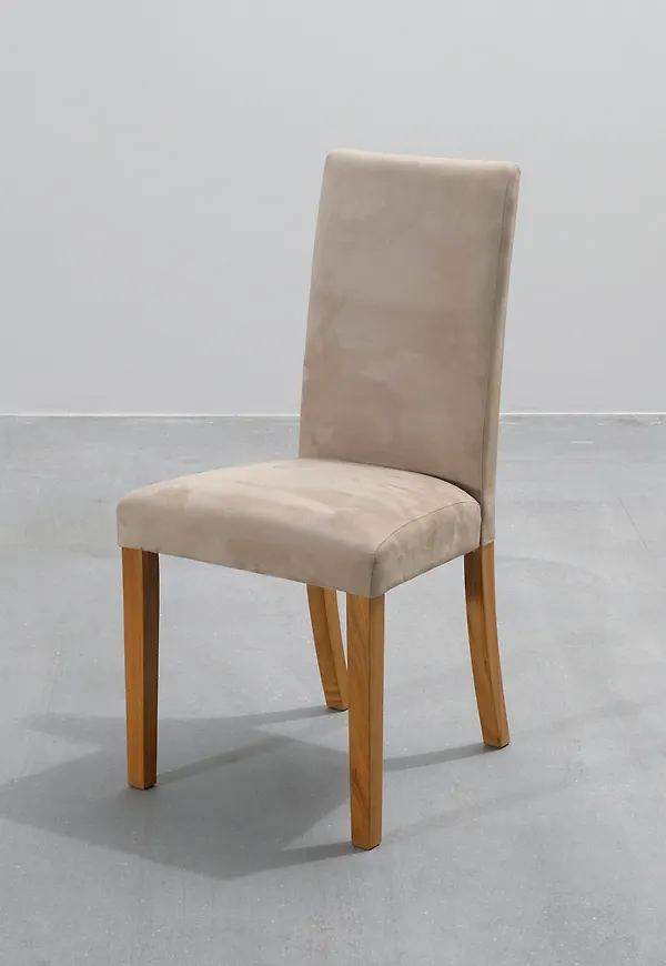 Stilriktig beige stol 2025 från No brand.