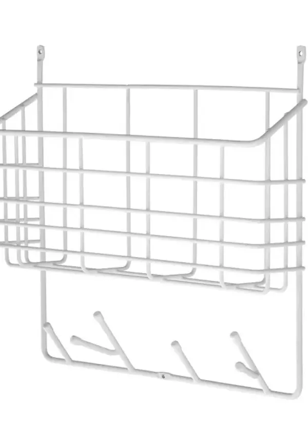 Jättefin möbel i vitt från Maze.