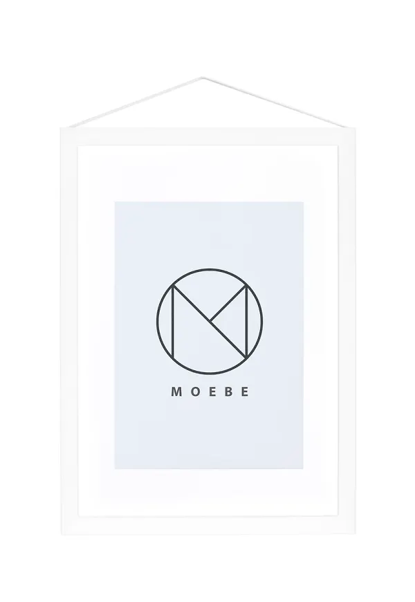 Vit Moebe-tavelram i härlig modell.