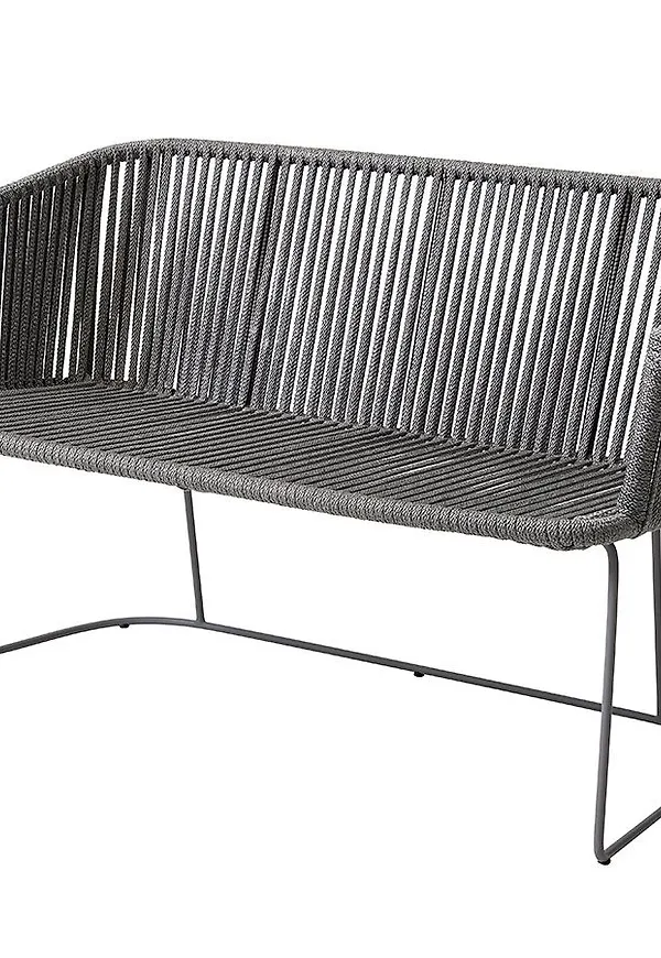 Grå Cane-Line-matstol i otroligt fin modell.