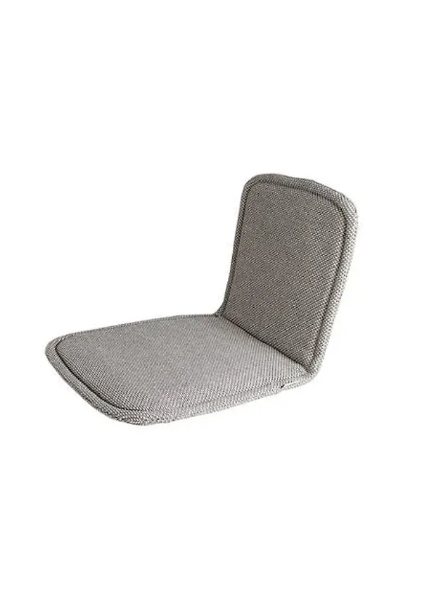 Supersnygg Stol som passar bra vid många olika tillfällen.