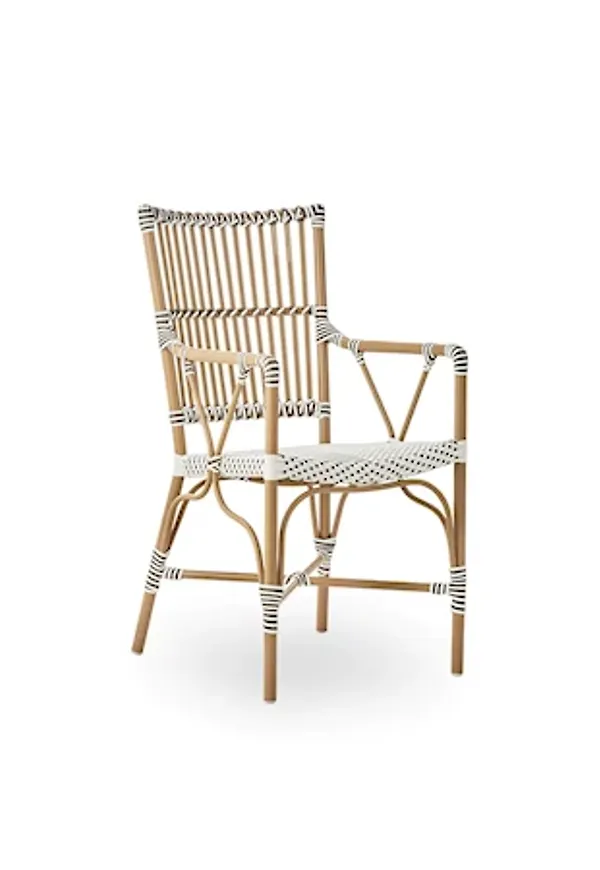 Vit utemöbel som passar perfekt till sommaren 2025!