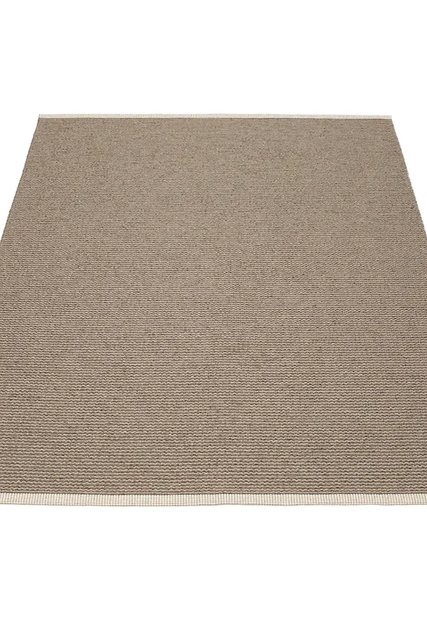 Supersnygg matta 2025 från Pappelina.