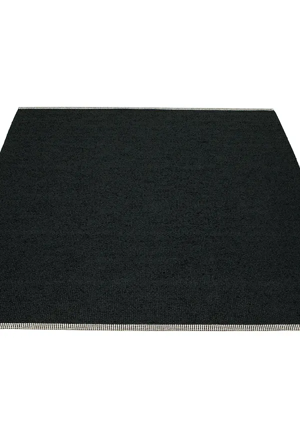 Fin plastmatta 2025 från Pappelina.