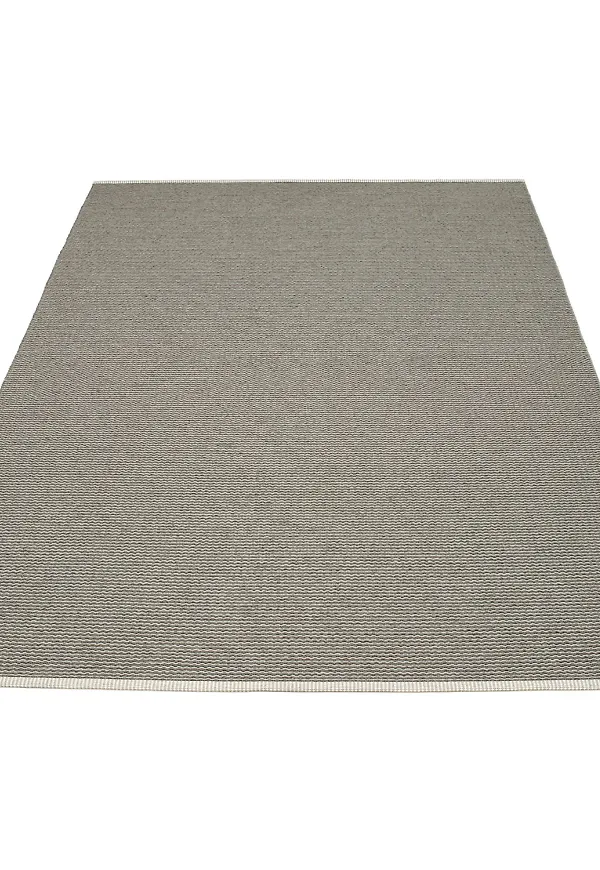 Härlig matta 2025 från Pappelina.