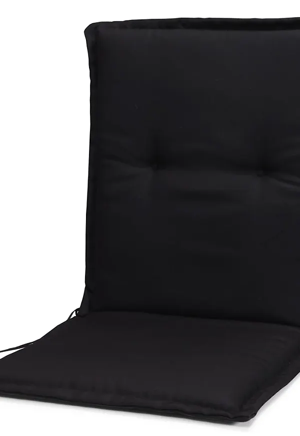 Otroligt snygg svart karmstol 2025 från Hillerstorp.