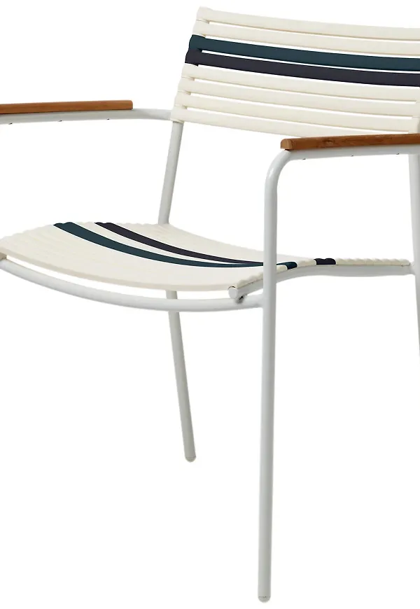 Snygg karmstol 2025 från Cinas.