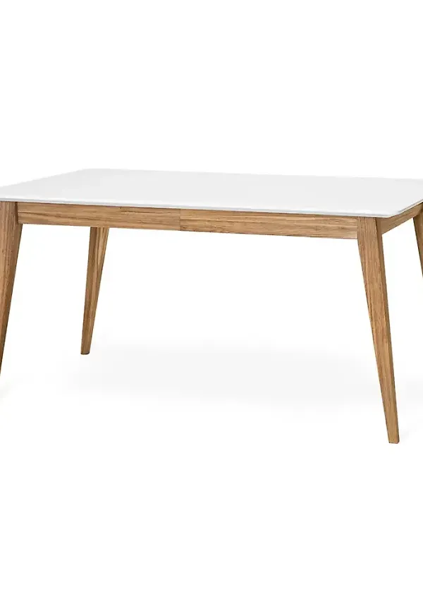 Ikonisk matbord i ek från Torkelson.