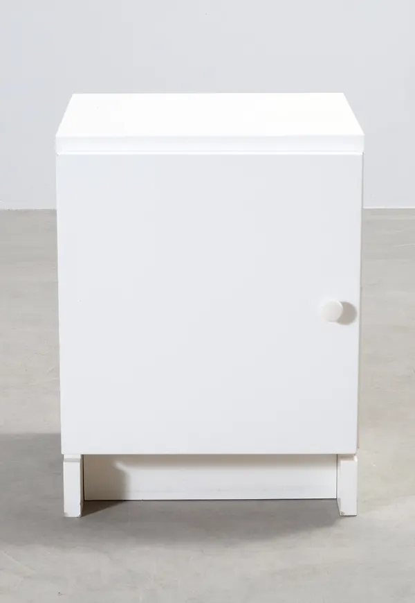 Vacker vit sängbord 2025 från Muurame.