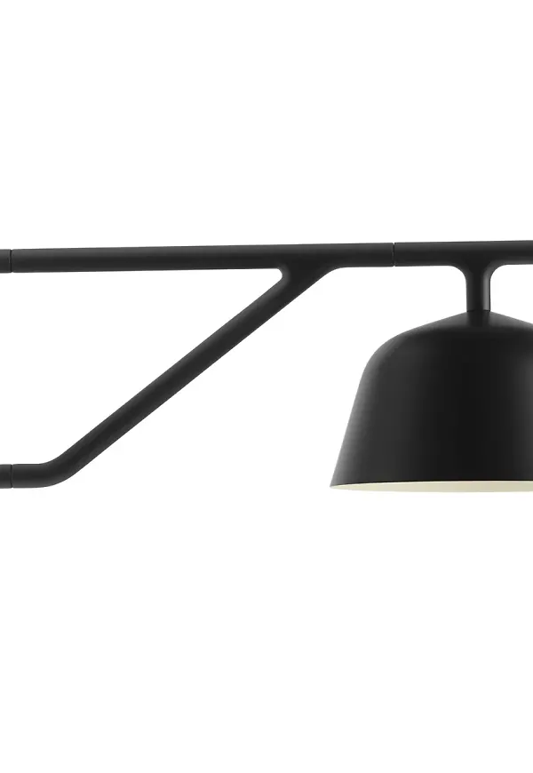 Söt svart vägglampa 2025 från Muuto.