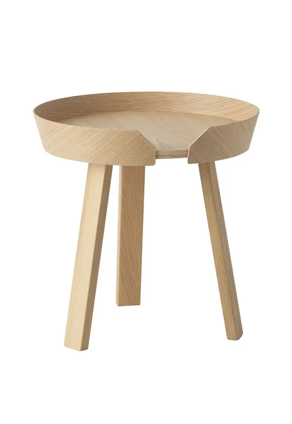 Stilriktig ekbord 2025 från Muuto.