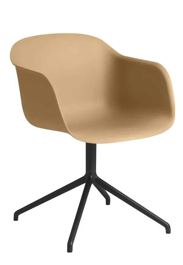 Gul Muuto-stol i skön modell.