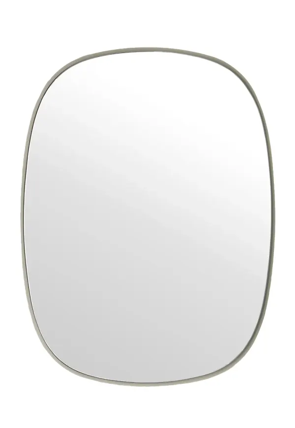 Grå Muuto-spegel i trendig modell.