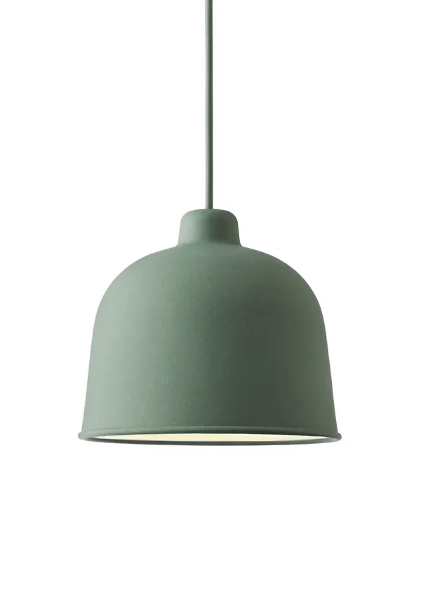 Jättesnygg taklampa i grönt från Muuto.