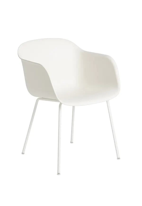 Klassisk Stol som passar bra vid många olika tillfällen.