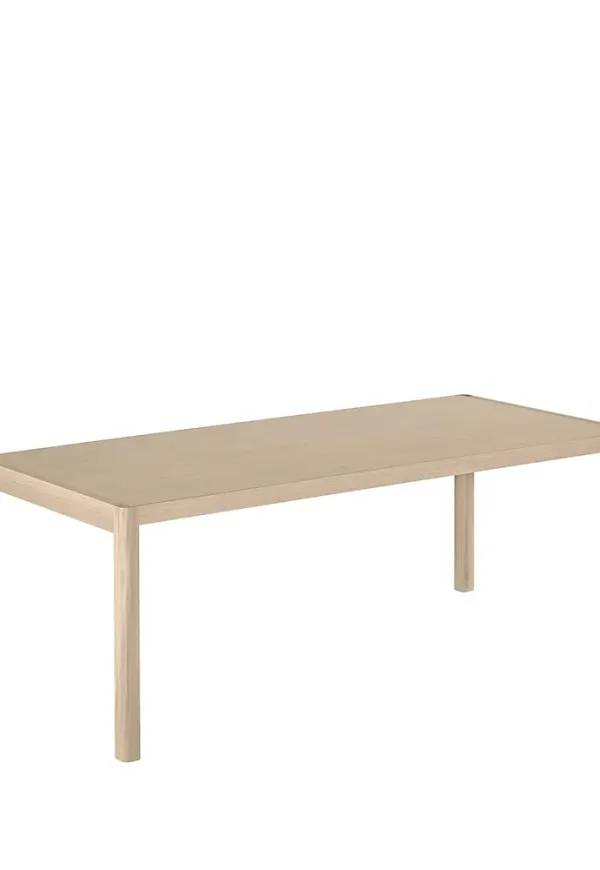 Beige Muuto-matbord i klassisk modell.