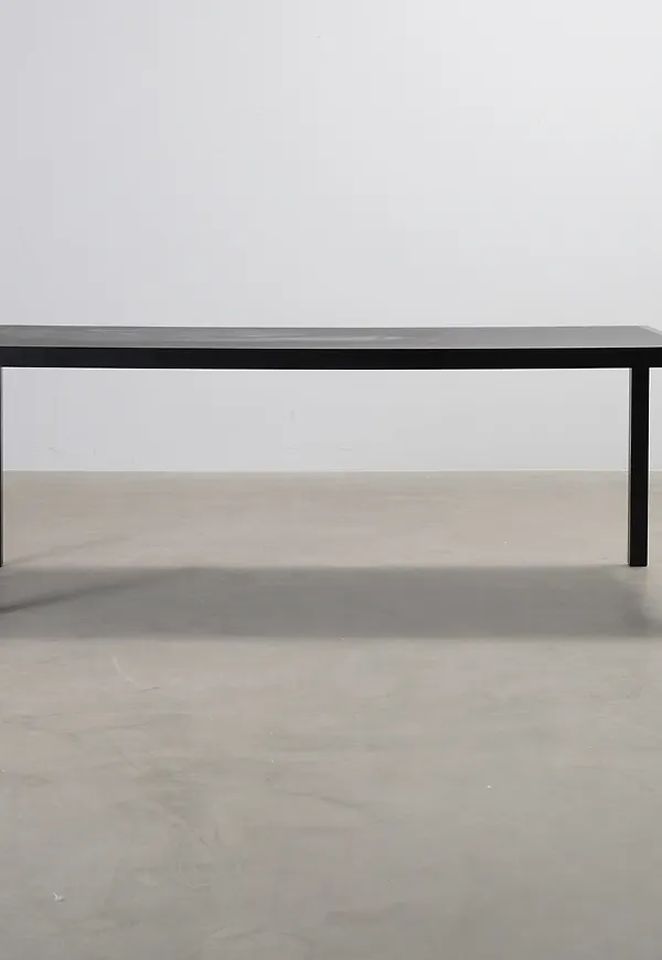 Söt arbetsbord i svart från Muuto.