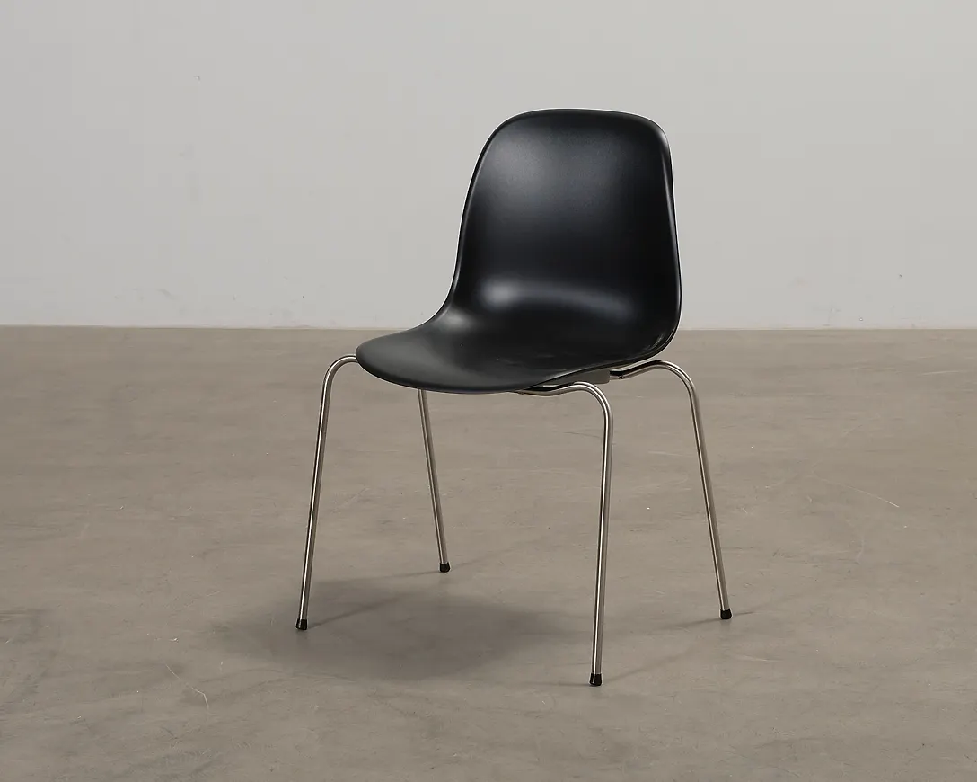 Exklusiv svart stol 2025 från MYCS.