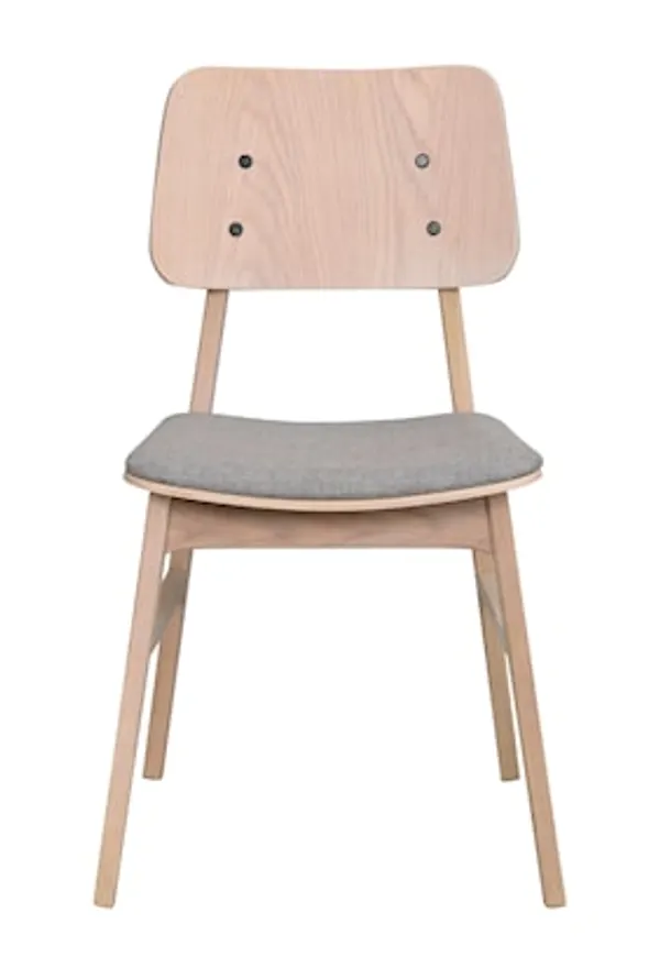 Smickrande stol i vitt från Rowico Home.