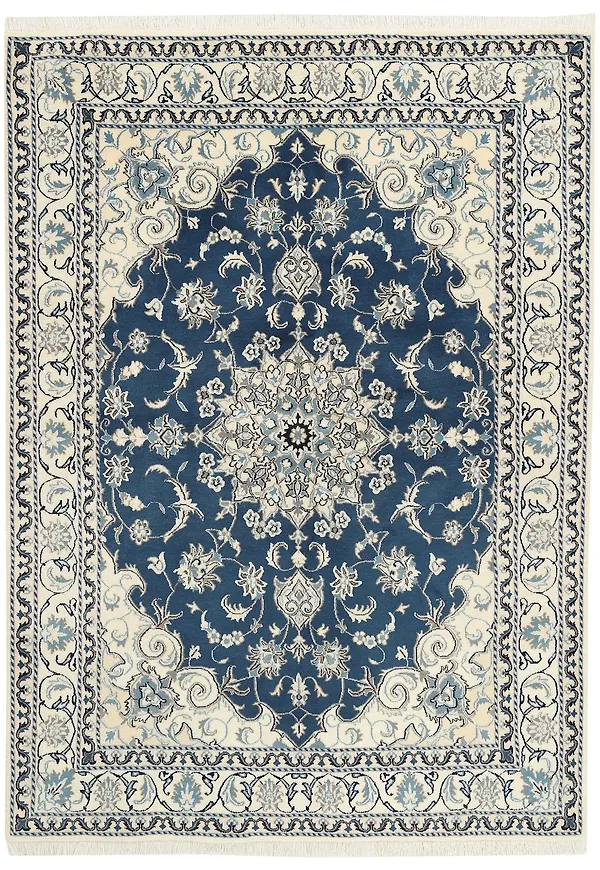 Stilren blå möbel i ull från Rezas.